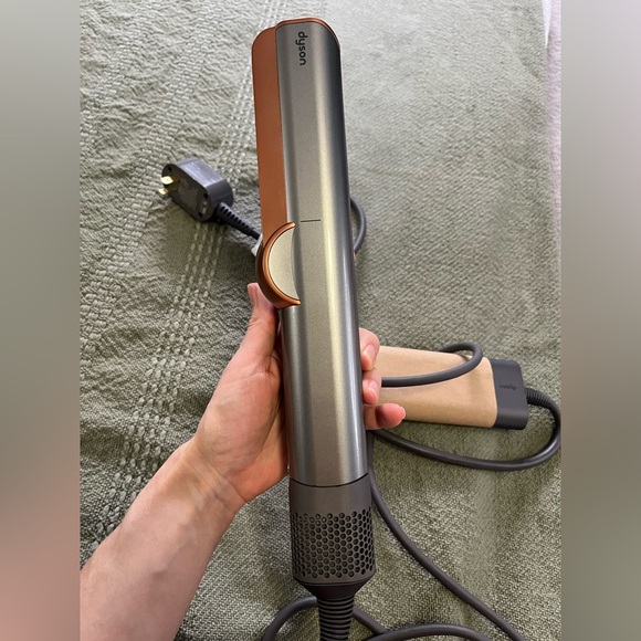 Dyson Airstraight - Picture 4 of 4